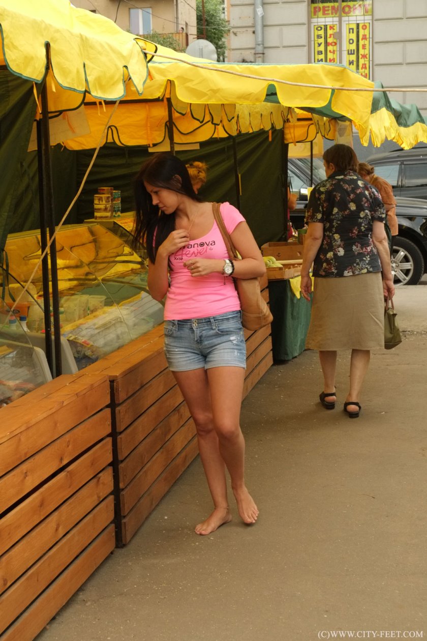 Cover 4 Slender beauty in shorts. Part 1. - Full HD/MP4