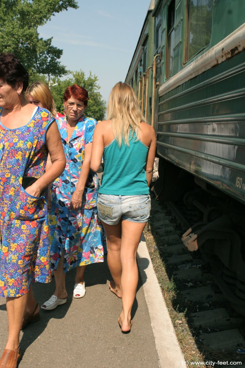 Cover 2 Barefoot trips to Russian towns. Kamyshino. Part 1. - HD/MP4