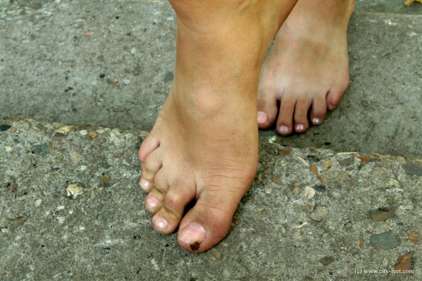 Cover 3 Teasing bare feet. Part 3. - HD/MP4