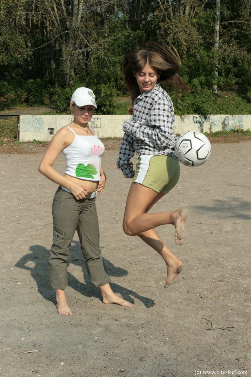 Cover 3 Barefoot footbal. Part 1. - HD/MP4