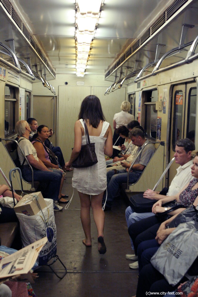 Cover 3 Barefoot beauty, part 3. - HD/MP4