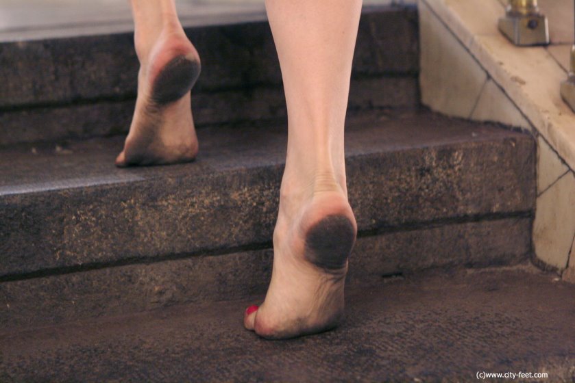 Cover 4 Public barefoot walk. Part 3. - HD/MP4