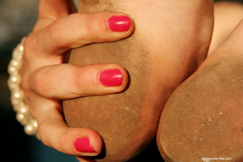 Cover 3 Public barefoot walk. Part 4. - HD/MP4