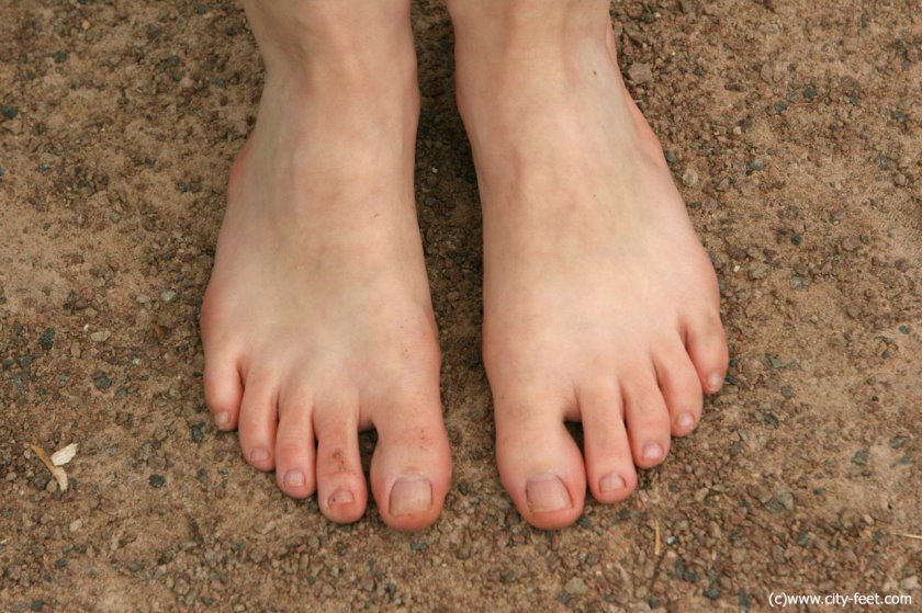 Cover Barefoot hippie girl. Part 3. - HD/MP4