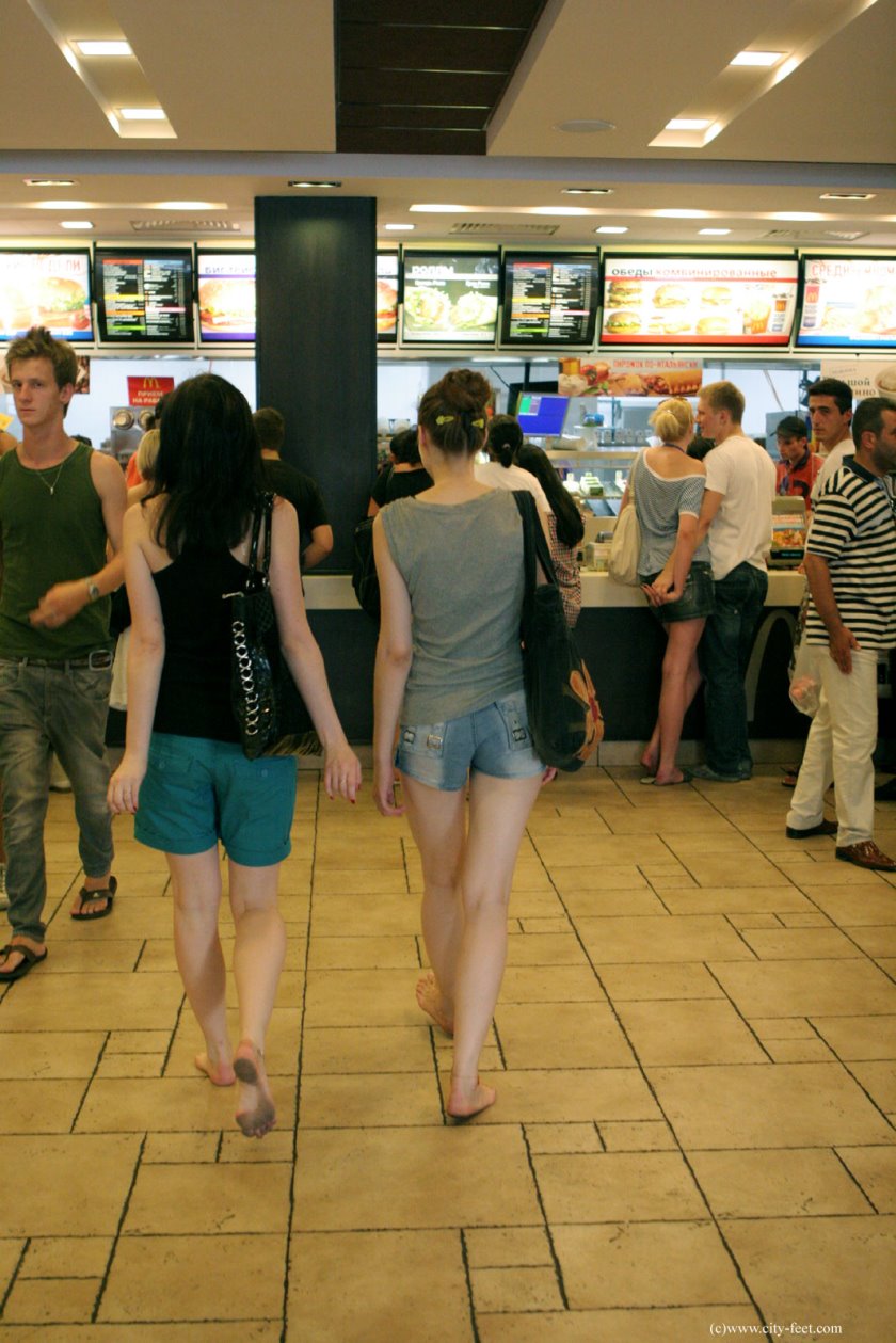 Cover Two girls in the center of Moscow. Part 3. - HD/MP4