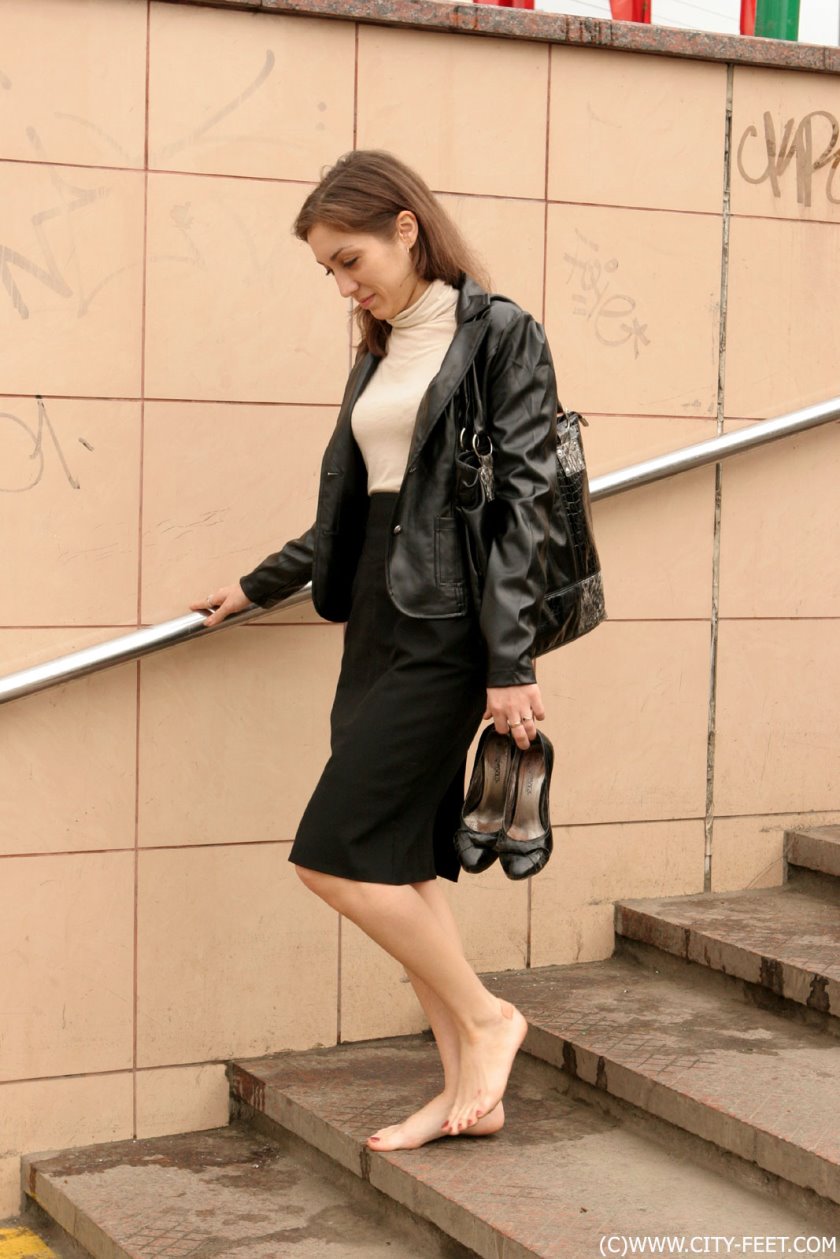 Cover 3 Uncomfortable shoes. Part 1. - HD/MP4