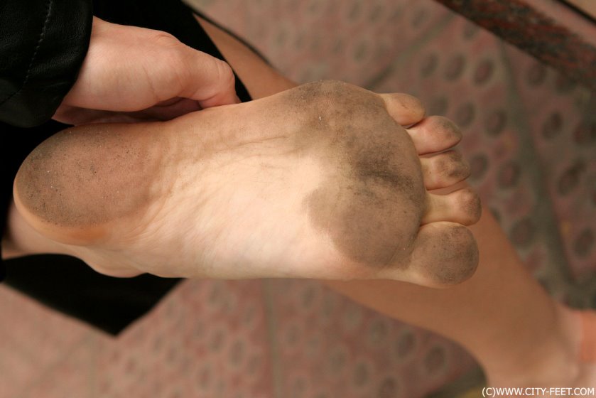 Cover 4 Uncomfortable shoes. Part 1. - HD/MP4