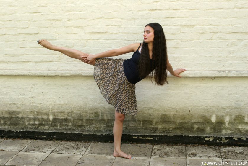 Cover 4 Slender beauty with long toes. Part 3. - HD/MP4