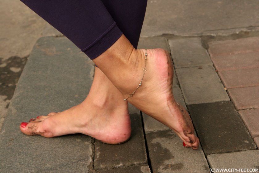 Cover 4 Leggins and bare feet. Part 3. - Full HD/MP4