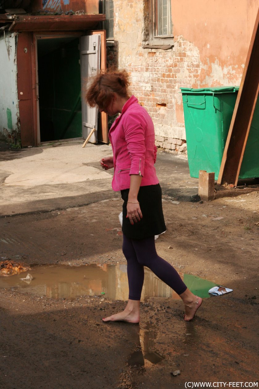 Cover Leggins and bare feet. Part 3. - Full HD/MP4