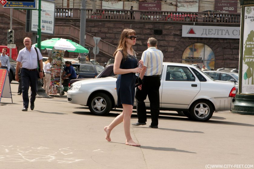 Cover 4 Barefoot in summer city. Part 2. - Full HD/MP4