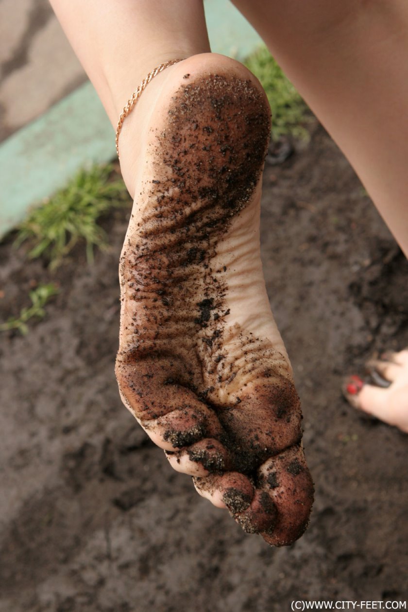 Cover 4 Two barefoot beauties. Part 3. - Full HD/MP4