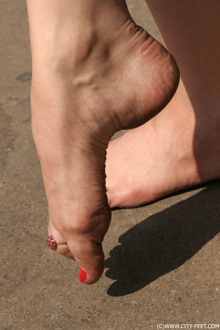 Cover Hot summer feet. Part 4. - Full HD/MP4