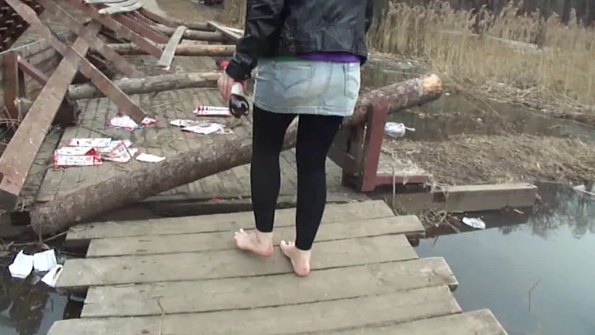 Cover 3 Clip 907 - HD/MP4