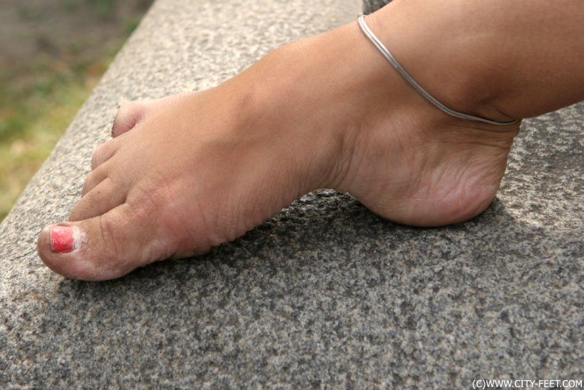 Cover High-arched beauty in hat. Part 3. - Full HD/MP4