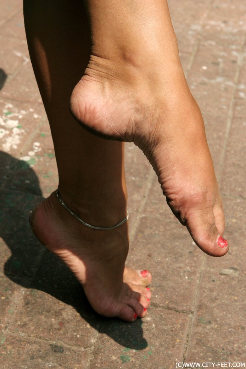 Cover High-arched beauty in hat. Part 4. - Full HD/MP4