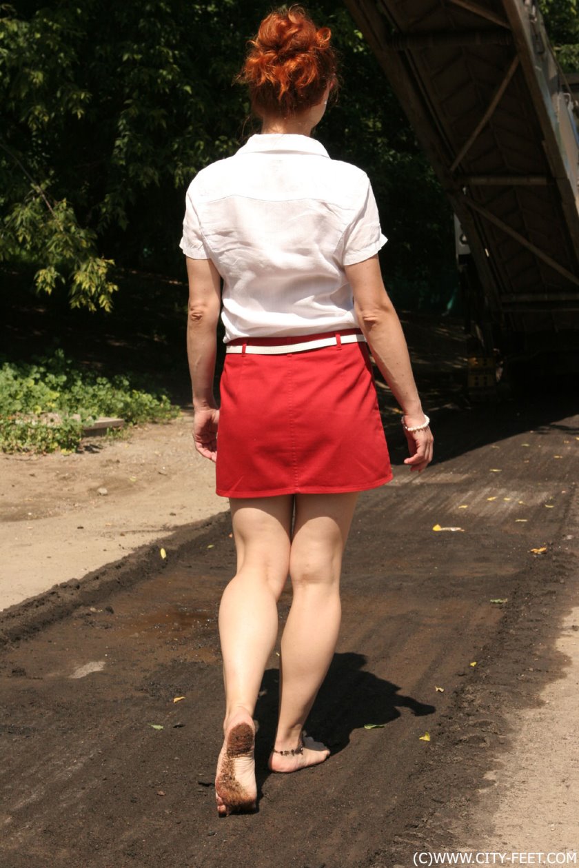 Cover 3 Playful barefoot redhead. Part 1. - Full HD/MP4