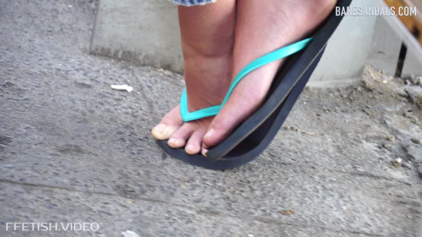 Cover 4 German girl with blue flip flops at the bus station - Candid update 12266 UHD 4K - 4K Ultra HD/MP4