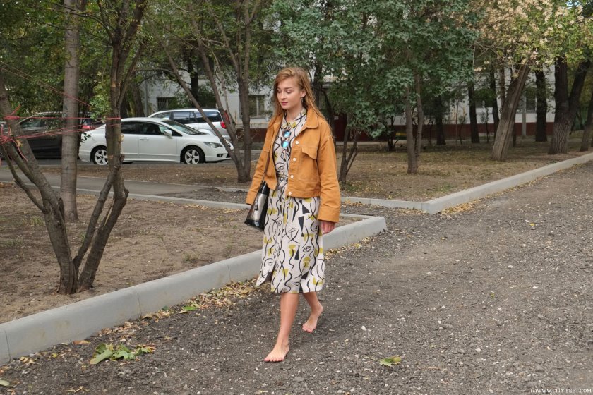 Cover 3 City Feet - Autumn barefoot walk. Part 1. - Full HD/MP4