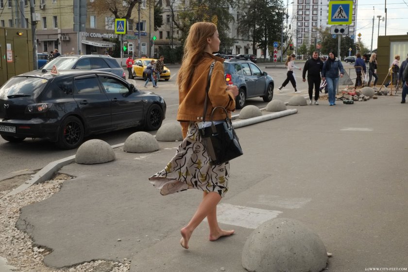 Cover 3 City Feet - Autumn barefoot walk. Part 2. - Full HD/MP4