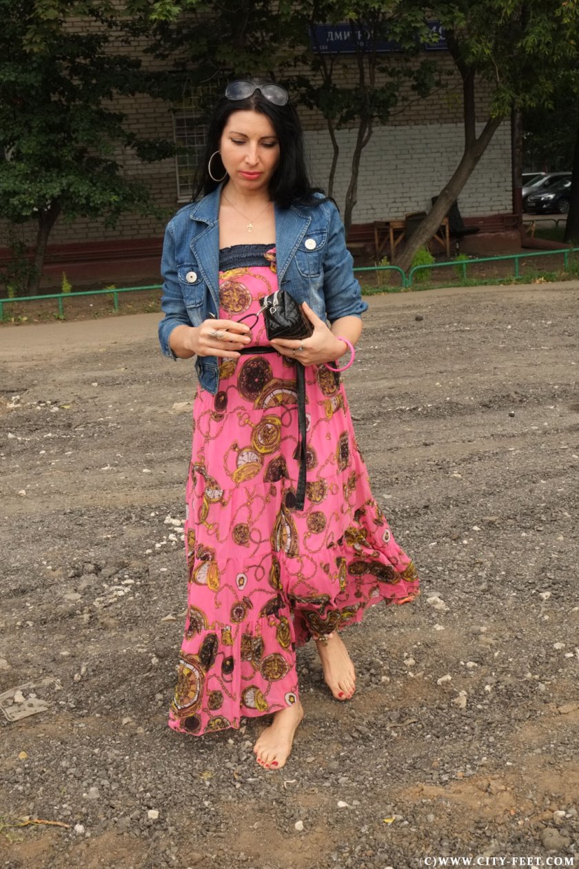 Cover 3 City Feet - A brunete in a long skirt. Part 2. - Full HD/MP4