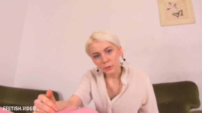 Cover 4 Umiliati Offesi - Comandato a bacchetta da tua moglie e tua figlia / submissive to your wife and daughter - Full HD/MP4