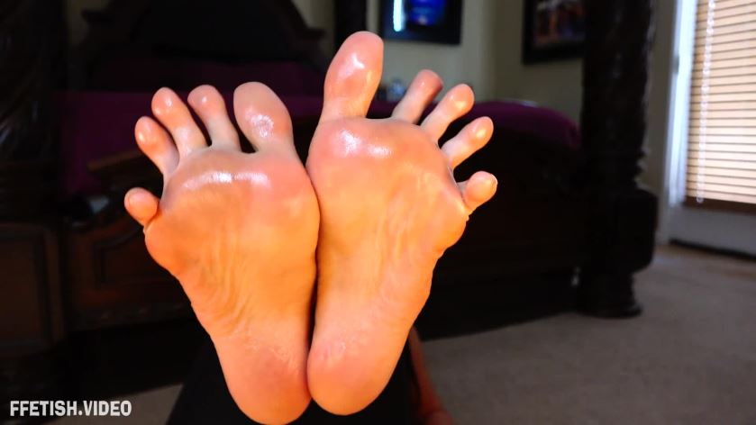 Cover 3 Crystal Knight - Shiny Oily Foot Worship - Full HD/MP4