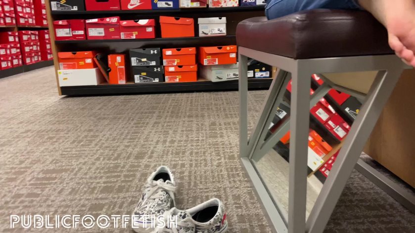 Cover 4 publicfootfetish - Shanice's soft supple feet and skinny toes - 4K Ultra HD/MOV