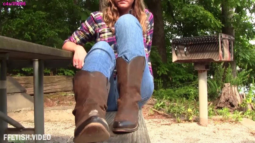 Cover 4 MtnMaiden Shoeplay - Diane boots off 1080p - Full HD/MP4