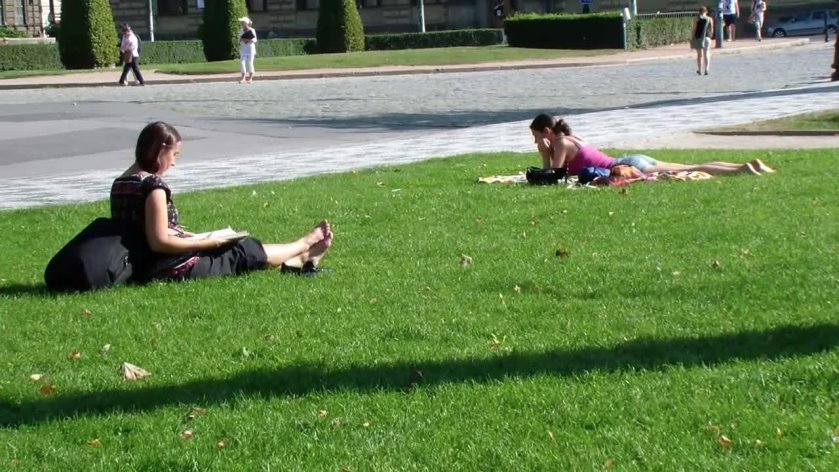 Cover 4 THE CANDID FEET FEVER - Barefoot in the pose (HD) - HD/AVI