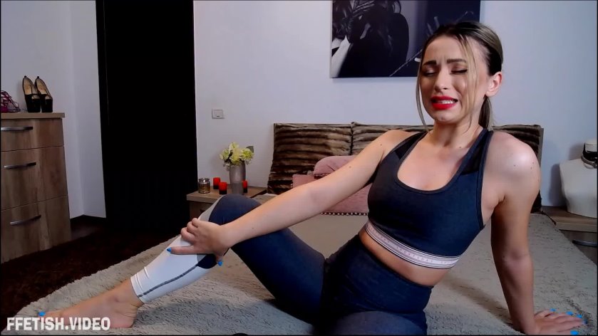 Cover 4 MissAmelia - Gym bully - Full HD/MP4