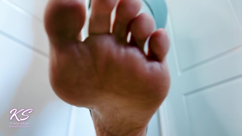 Cover 3 Kiara Skye - Giantess Neighbor POV JOI and Crush - 4K Ultra HD/MP4