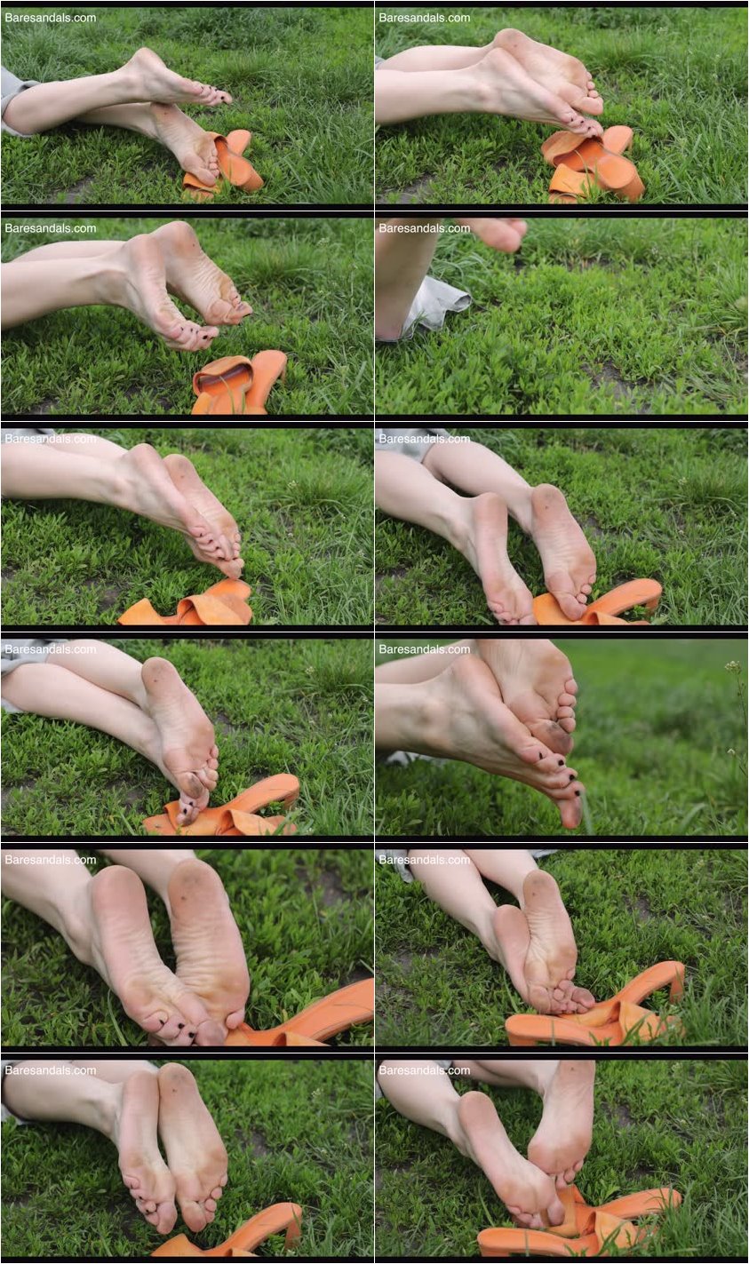 Screenlist Baresandals Feet 4K and HD Clips - Lucia soles tease in the park after removing her sandals - Update 12423 - 4K - 4K Ultra HD/MP4