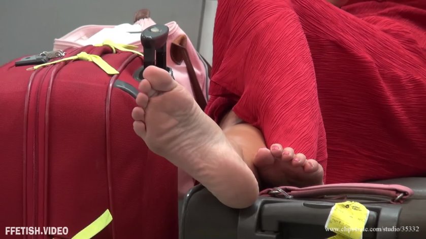 Cover 4 CANDID DIPPING DANGLING SHOEPLAY - CANDID FEETPLAY SOLES BAREFOOT 10 ( Amazing Quality Video FULL HD 1920x1080p mpeg4) - Full HD/MP4