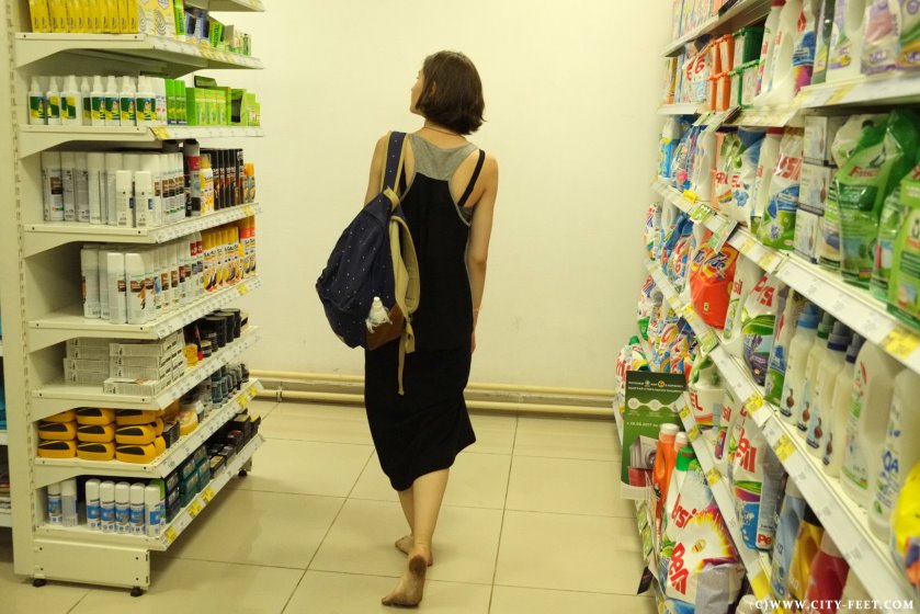 Cover City Feet - A slender barefoot brunette. part 4. - Full HD/MP4