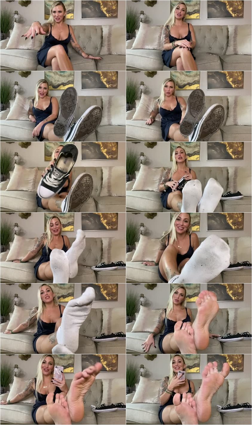 Screenlist SorceressBebe - Everyone Will Know You're Still My Sweaty Foot Bitch (Custom) - HD/MP4