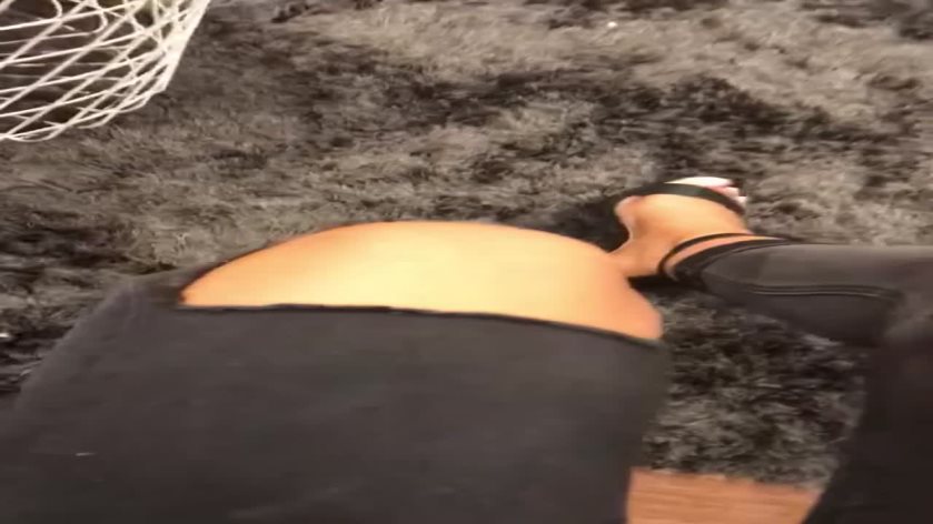 Cover 4 QueenHolly11 - Worship our feet before a night out - HD/MP4