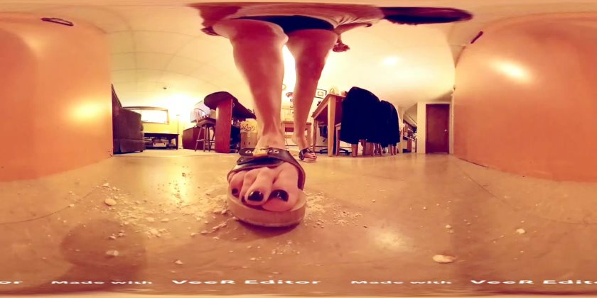 Cover 4 Shrink U Down - Niki VR Giantess stomps in front of you - WQHD/MP4