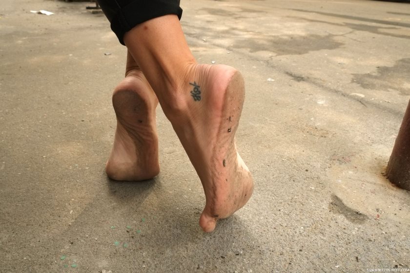 Cover 3 City Feet - Barefoot in a cloudy day. Part 3. - Full HD/MP4