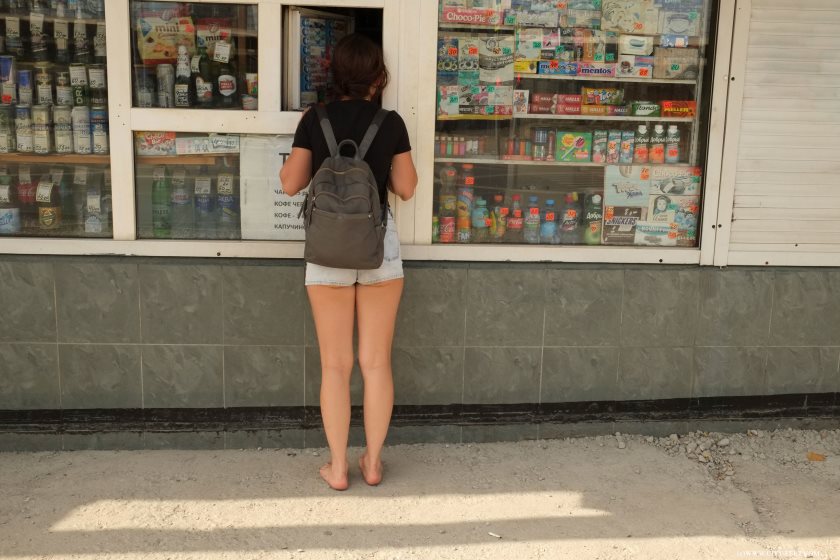 Cover 3 City Feet - A barefoot beauty in a shorts. Part 4. - Full HD/MP4