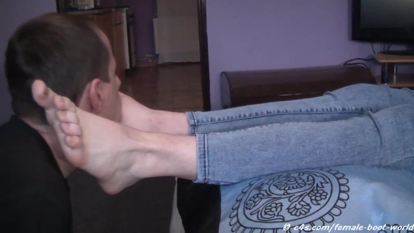 Cover 3 Female Boot World - Foot Care in Bed - HD/MP4