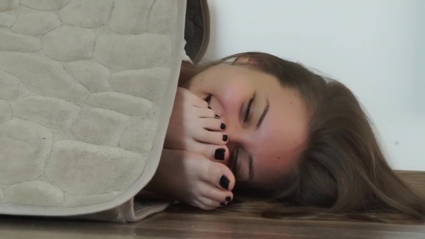Cover 2 Polish Mistress - Trapped In The Carpet Nose Pinching And Toe Bitting - HD 1920x1080 - Full HD/MP4