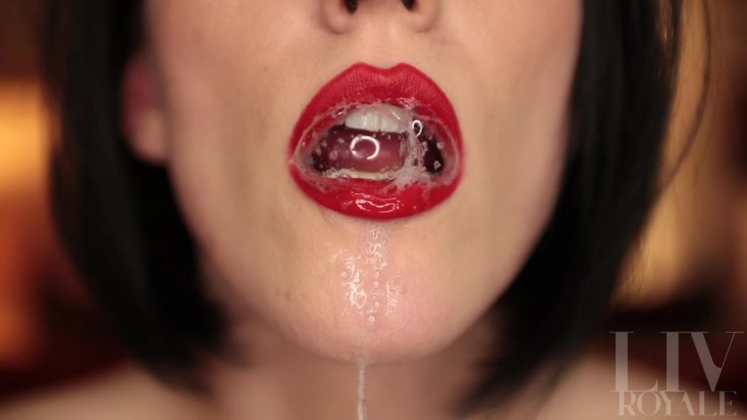 Cover 3 LivRoyale - Red Lipstick Spit Play - Full HD/MP4