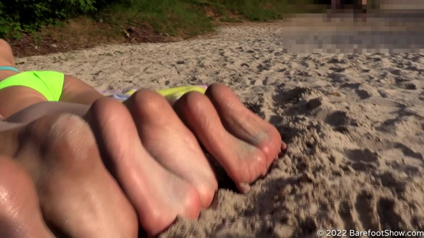 839px x 472px - Catherine, Nina, And Valentina Sunbathe On A Public Beach And Show Their  Flexible, Delicate Soles To Others - Barefoot Show - Full HD/MP4