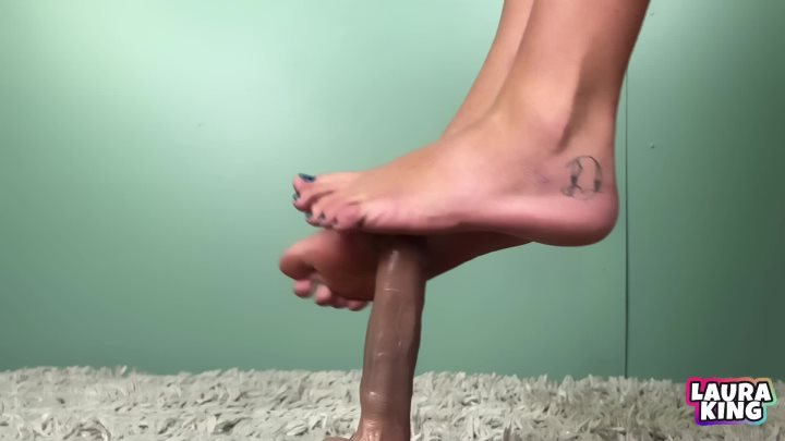 Cover 4 LauraKing - Tickle My Feet with Your Cock - Full HD/MOV