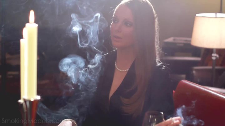 Cover 4 Valerie - Valerie 2 - Full HD/MP4