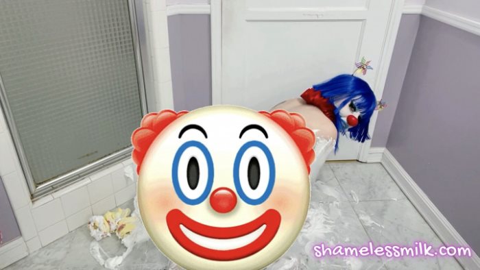 Cover 2 moreshameless - BETA-SAFE Shaving Cream Clown Girl Sliptease - Full HD/MP4