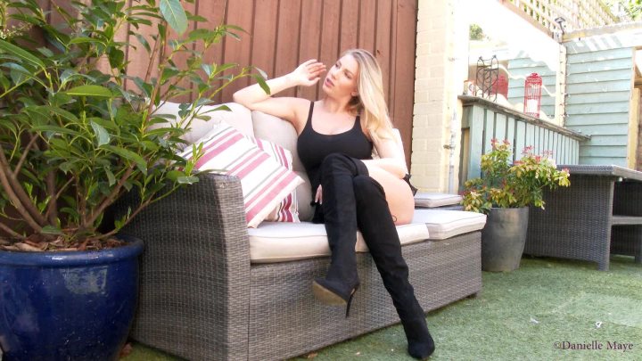 Cover 3 Danielle Maye XXX - Boots Legs Cross - Full HD/WMV