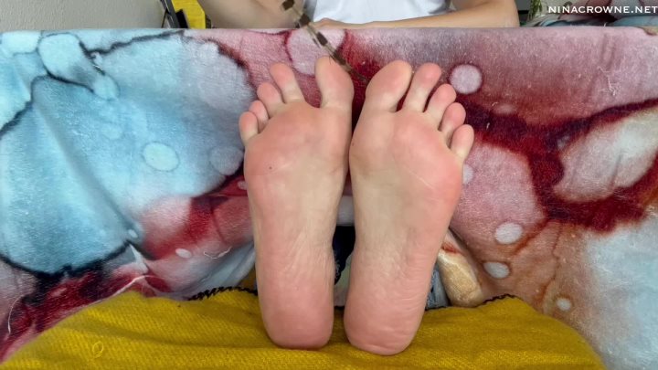 Cover 3 Nina Crowne - Close Up Foot Tickling - Full HD/MP4