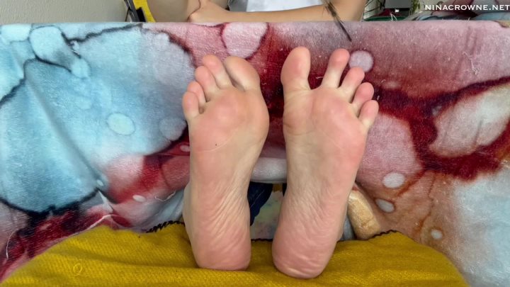 Cover 4 Nina Crowne - Close Up Foot Tickling - Full HD/MP4